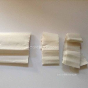 Taglia la carta pesta in stringhe di 4cm